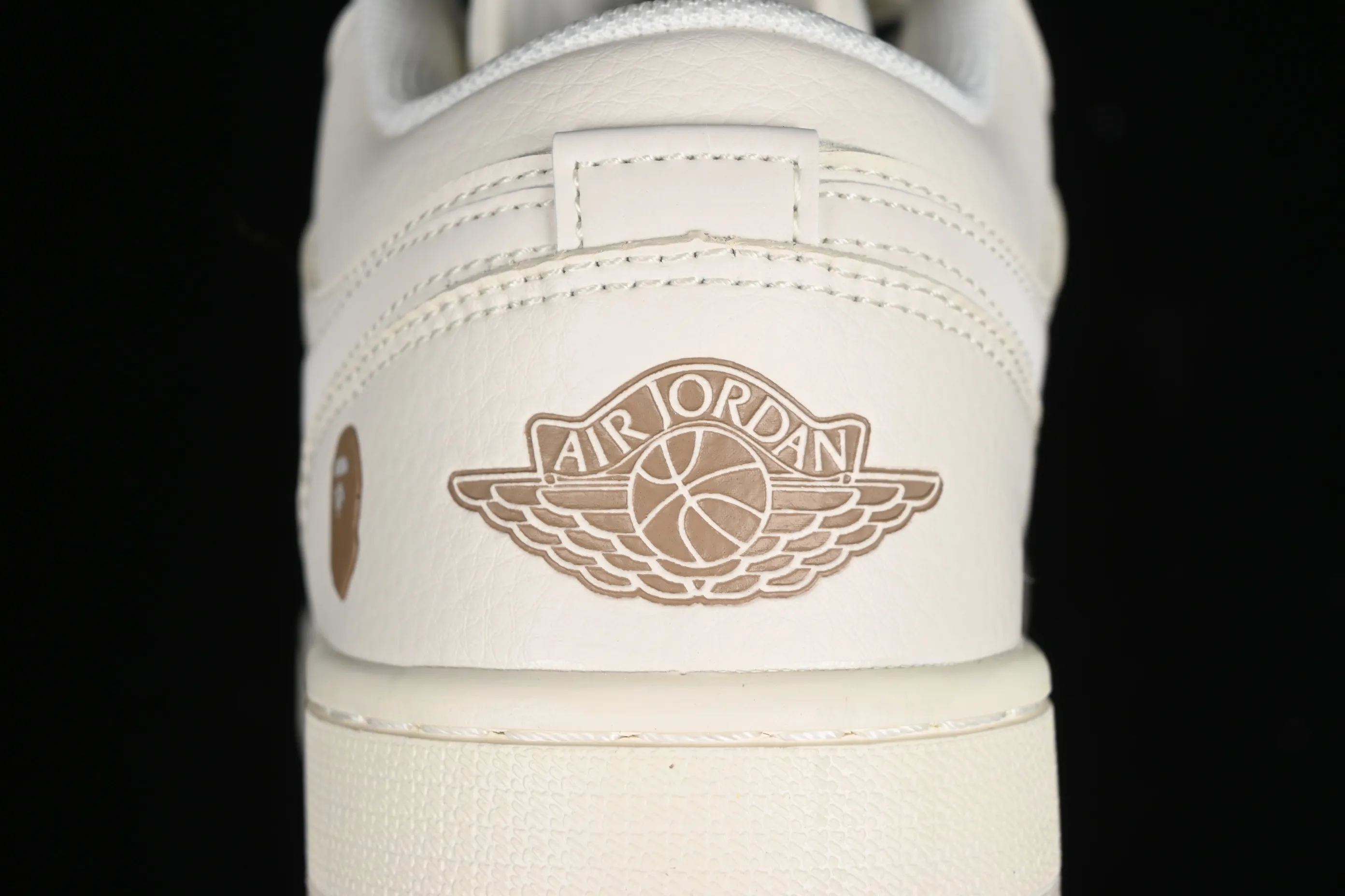 All categories Air Jordan Jordan series basketball shoes Air Jordan 1 Low High-end customized low-top sneakers Air Jordan 1 Low AJ1 Joe 1 Bape joint-Zhuba stitching High-end customized low-top basketball shoes LJ6688-002